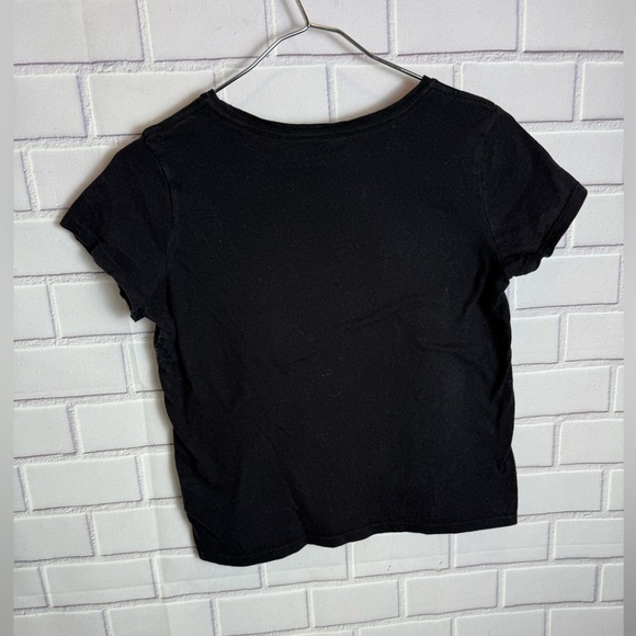 Old Navy Black Tee with Blue Floral Design/girls size XL - Picture 4 of 5